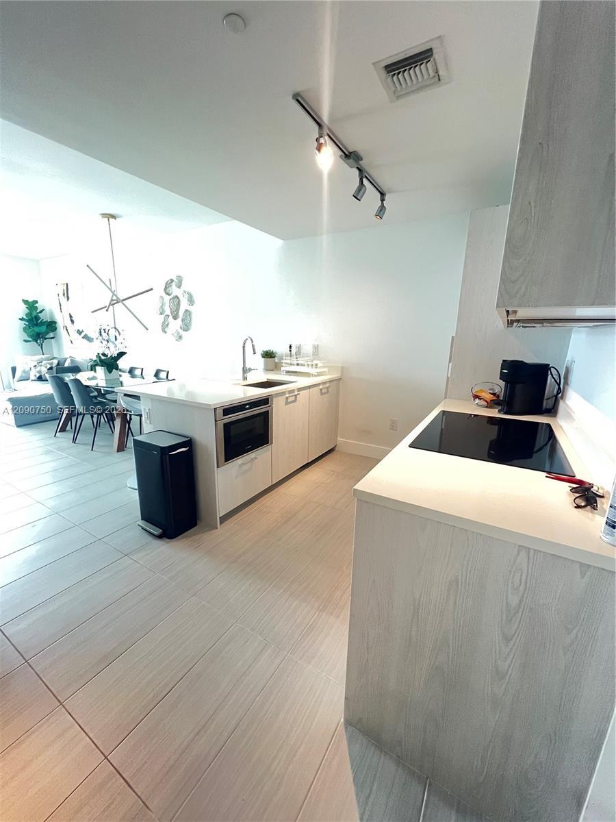 501 NE 31st St # 3402, Miami FL 33137