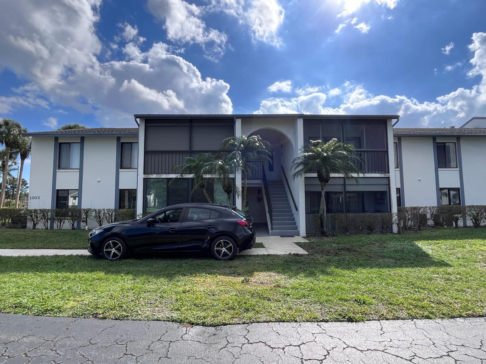 1002 Green Pine Boulevard # F2, West Palm Beach FL 33409