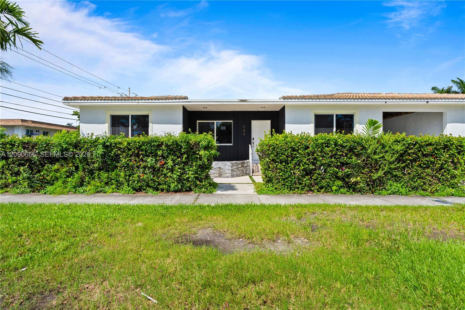 580 Lee Dr, Miami Springs FL 33166
