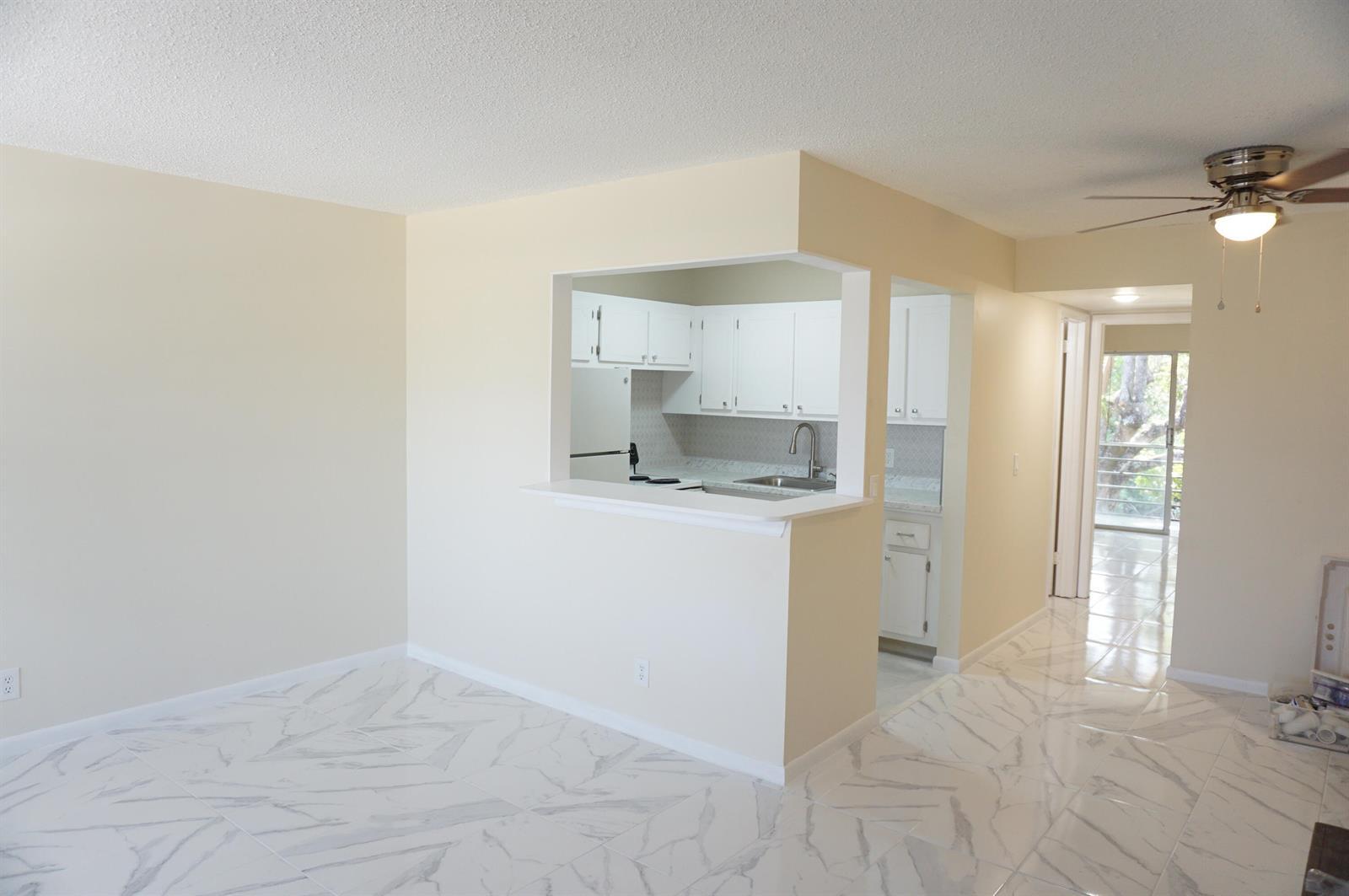 33 Windsor B, West Palm Beach FL 33417