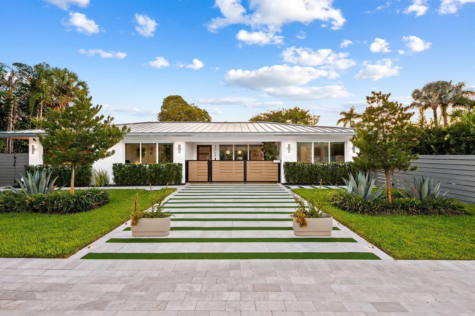 2000 CORAL GARDENS Drive, Wilton Manors FL 33306
