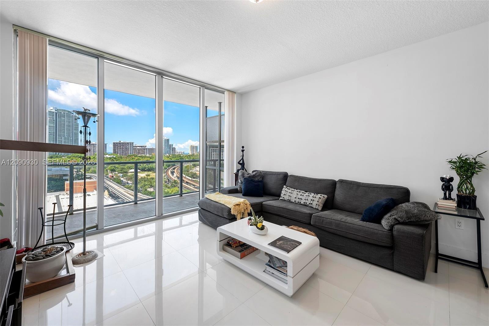 79 SW 12 St, Miami FL 33130