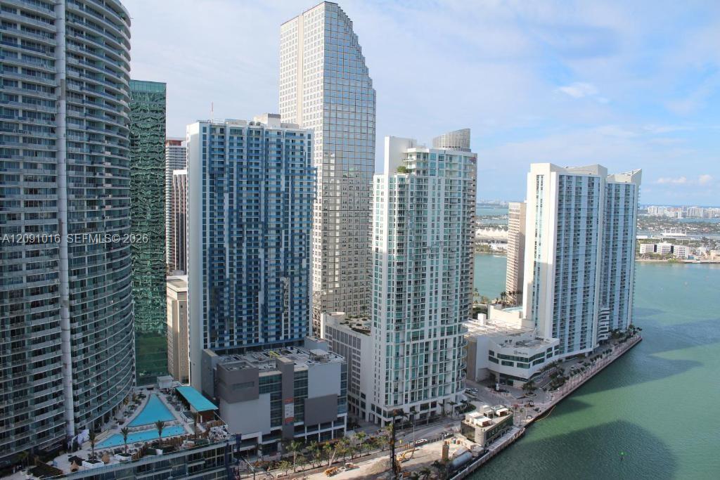 475 Brickell Ave # 3709, Miami FL 33131