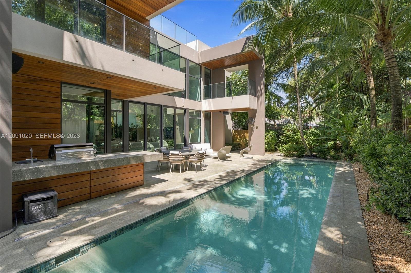 2803 Crystal Ct, Miami FL 33133