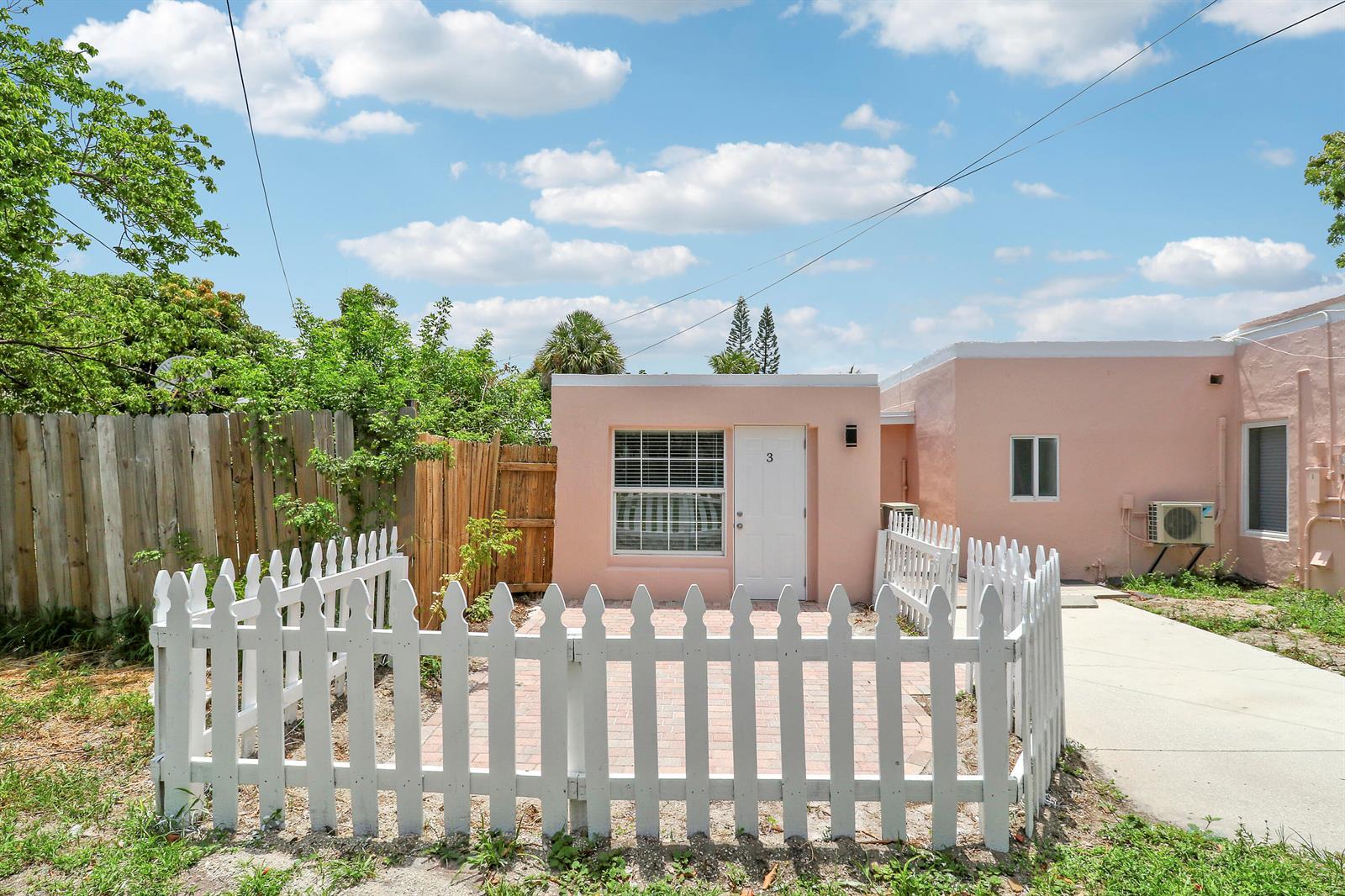 711 4th Avenue S # 709, FL 33460
