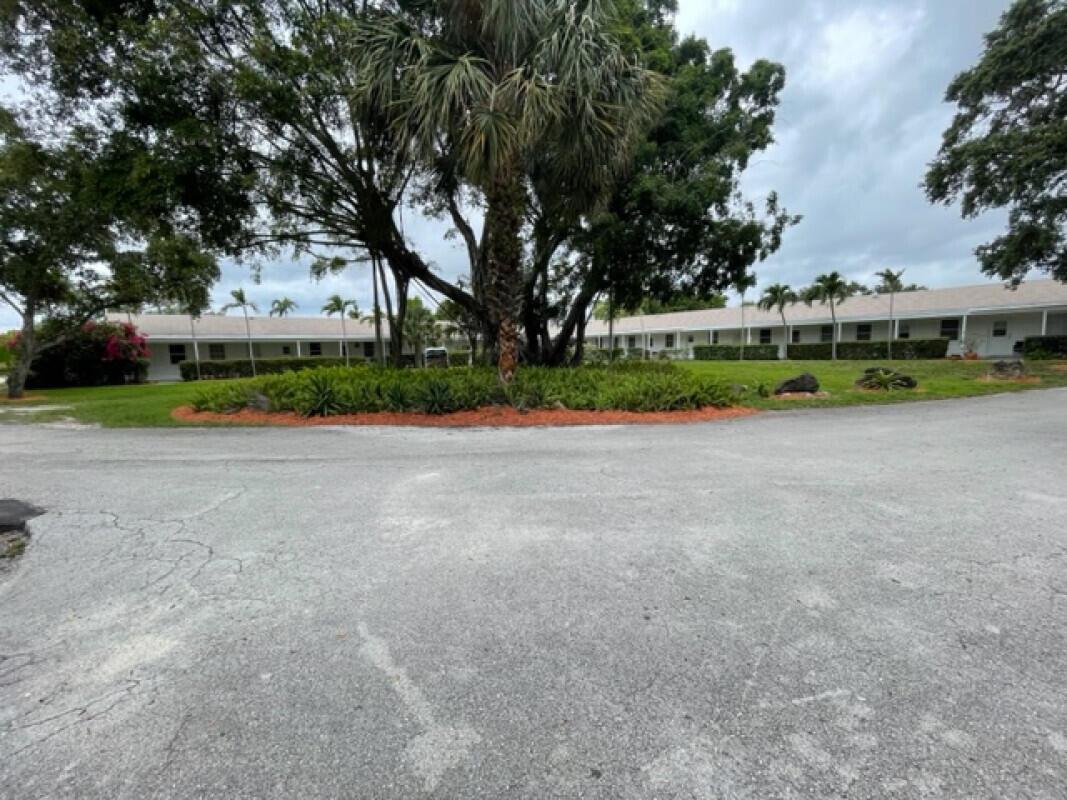 3000 NW 5th Avenue # 15, Boca Raton FL 33431