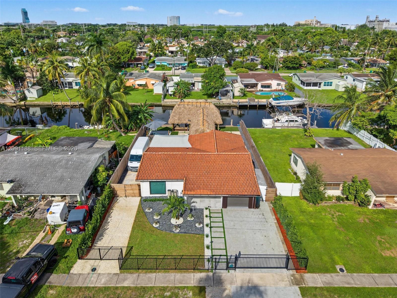 4611 SW 34th Ave, Dania Beach FL 33312