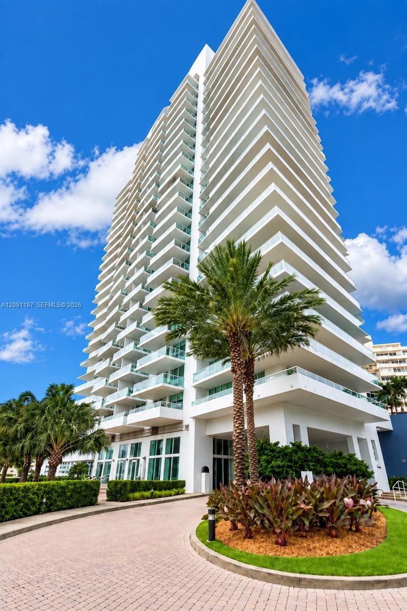 10 Venetian Way # 1404, Miami Beach FL 33139