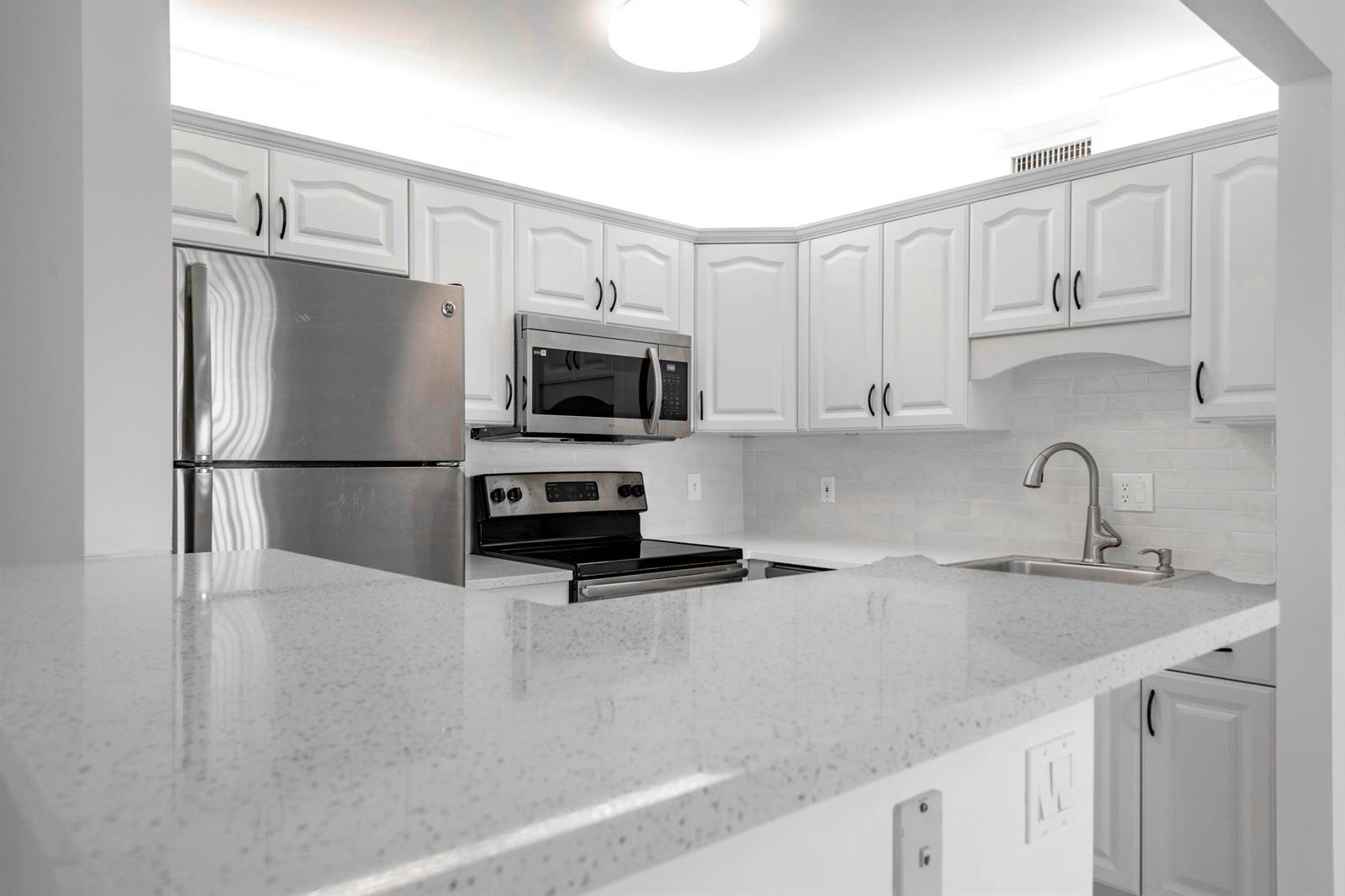 190 Saxony D Circle, Delray Beach FL 33446