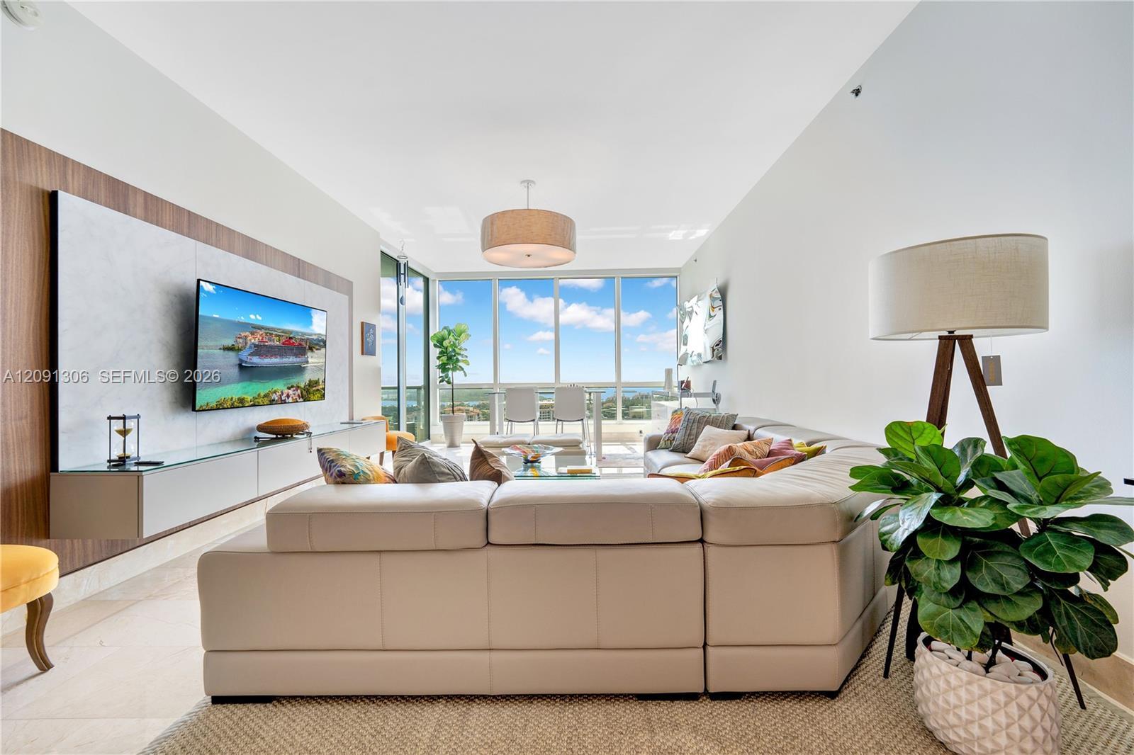 100 S Pointe Dr # 2403, Miami Beach FL 33139