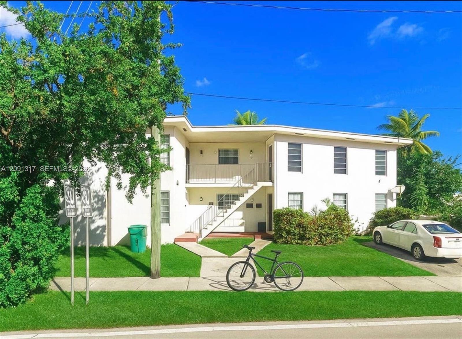 2757 NW 11th St # A, Miami FL 33125