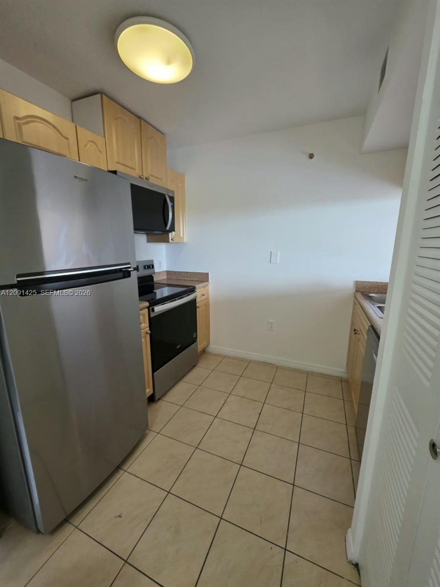 102 SW 6th Ave # 604, Miami FL 33130