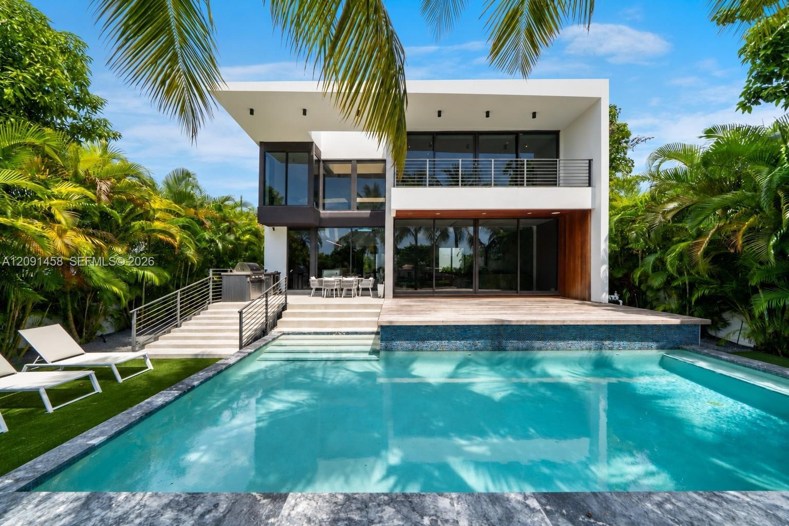 770 S Shore Dr, Miami Beach FL 33141