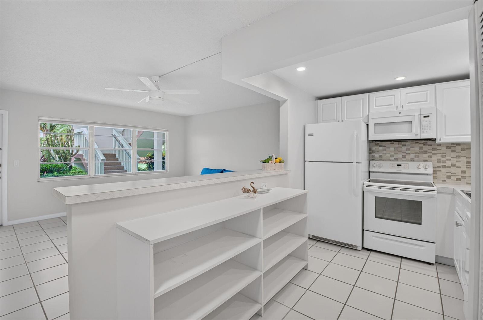 591 Fanshaw O, Boca Raton FL 33434