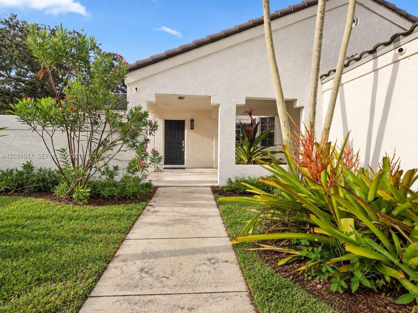 15221 SW 158th St, Miami FL 33187