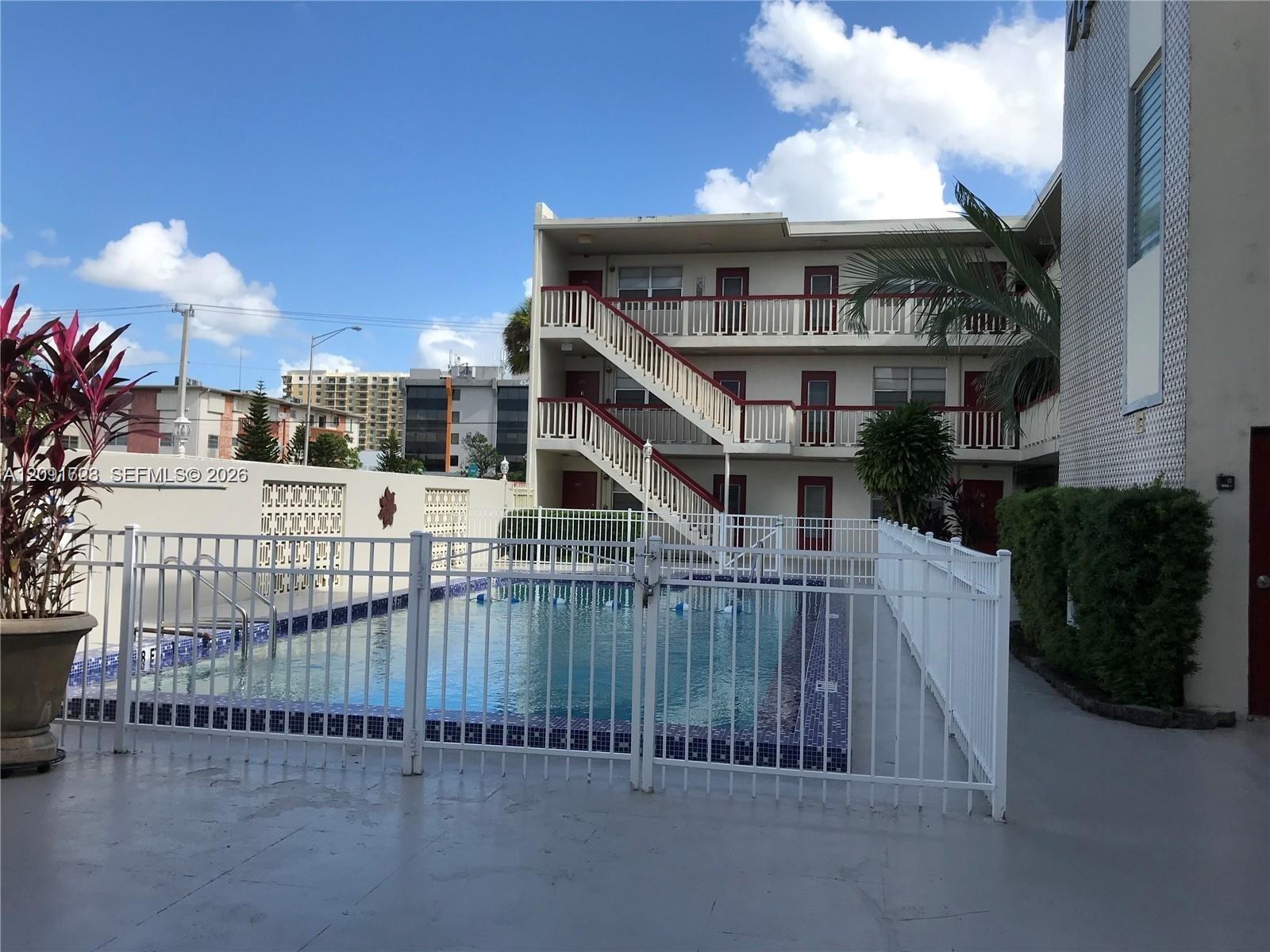 Miami, FL