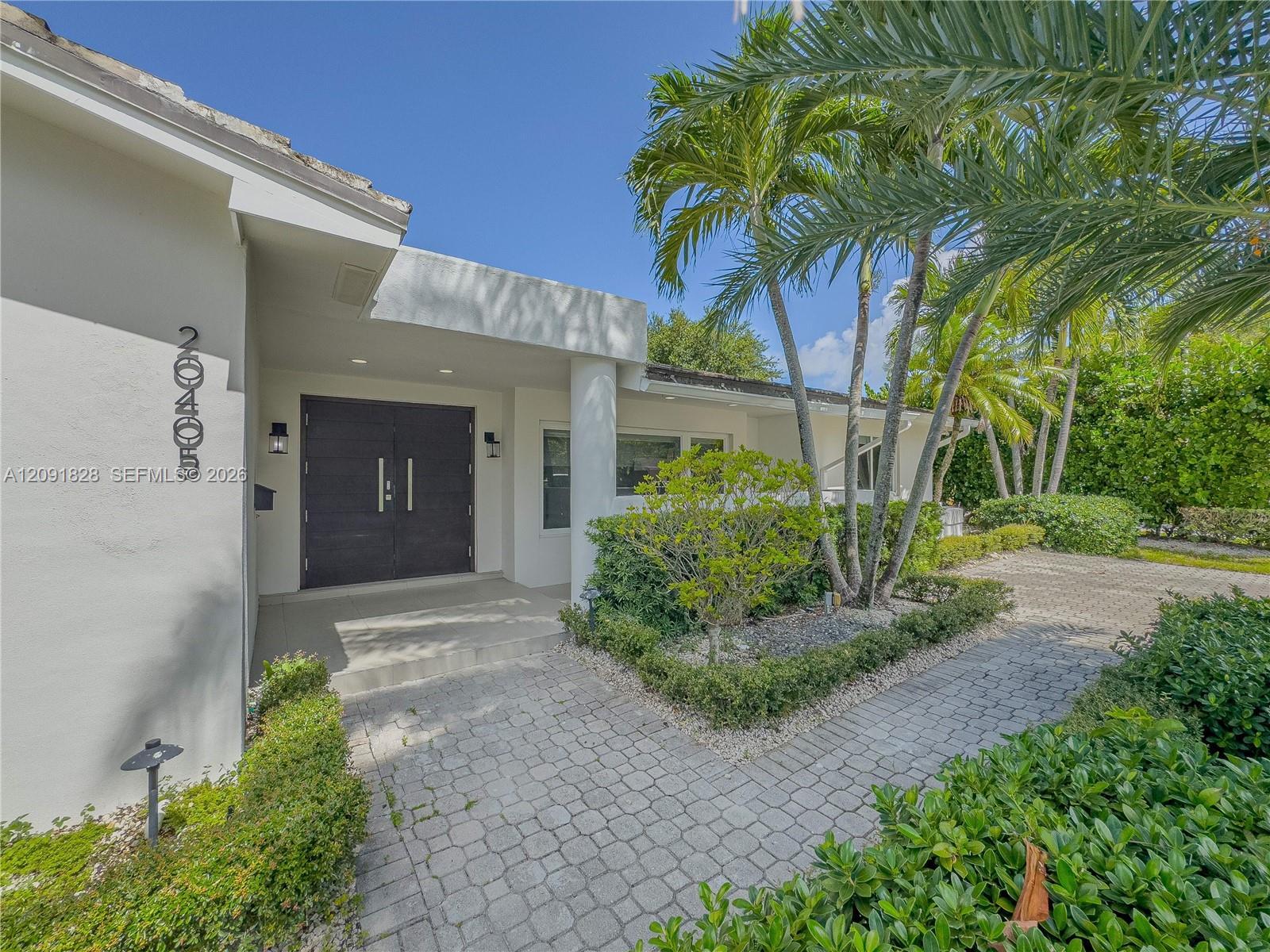 20405 NE 22nd Pl, Miami FL 33180