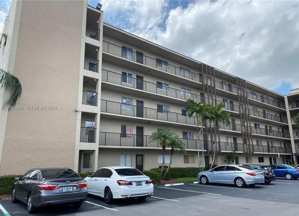 Lauderhill, FL