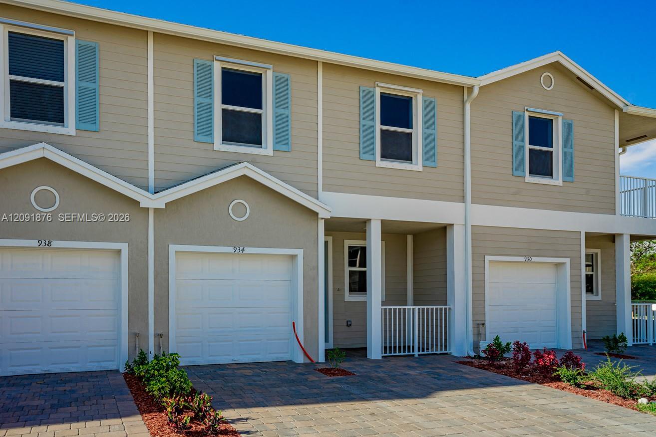 934 SE 19th St, Homestead FL 33034