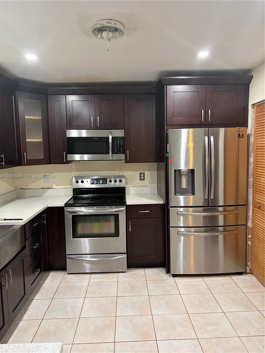 10837 NW 8th St, Pembroke Pines FL 33026