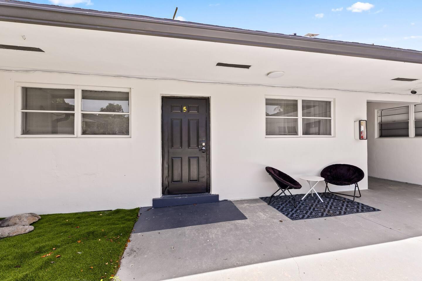 1826 Sherman Street Apt 5, Hollywood FL 33020