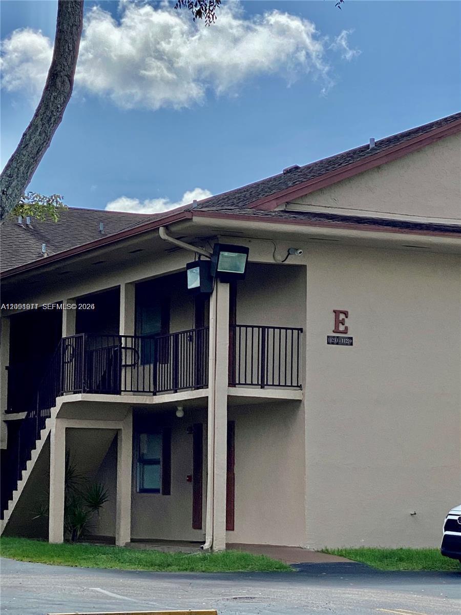11233 SW 88th St, Miami FL 33176