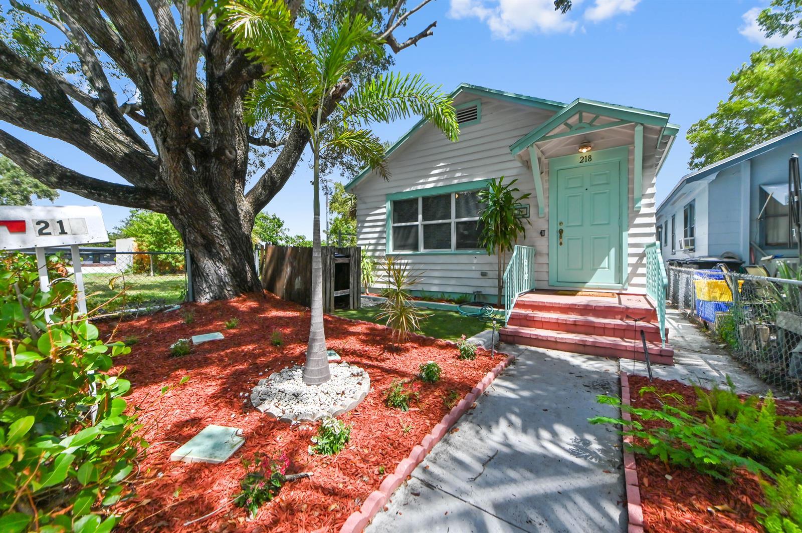 218 N H Street, FL 33460