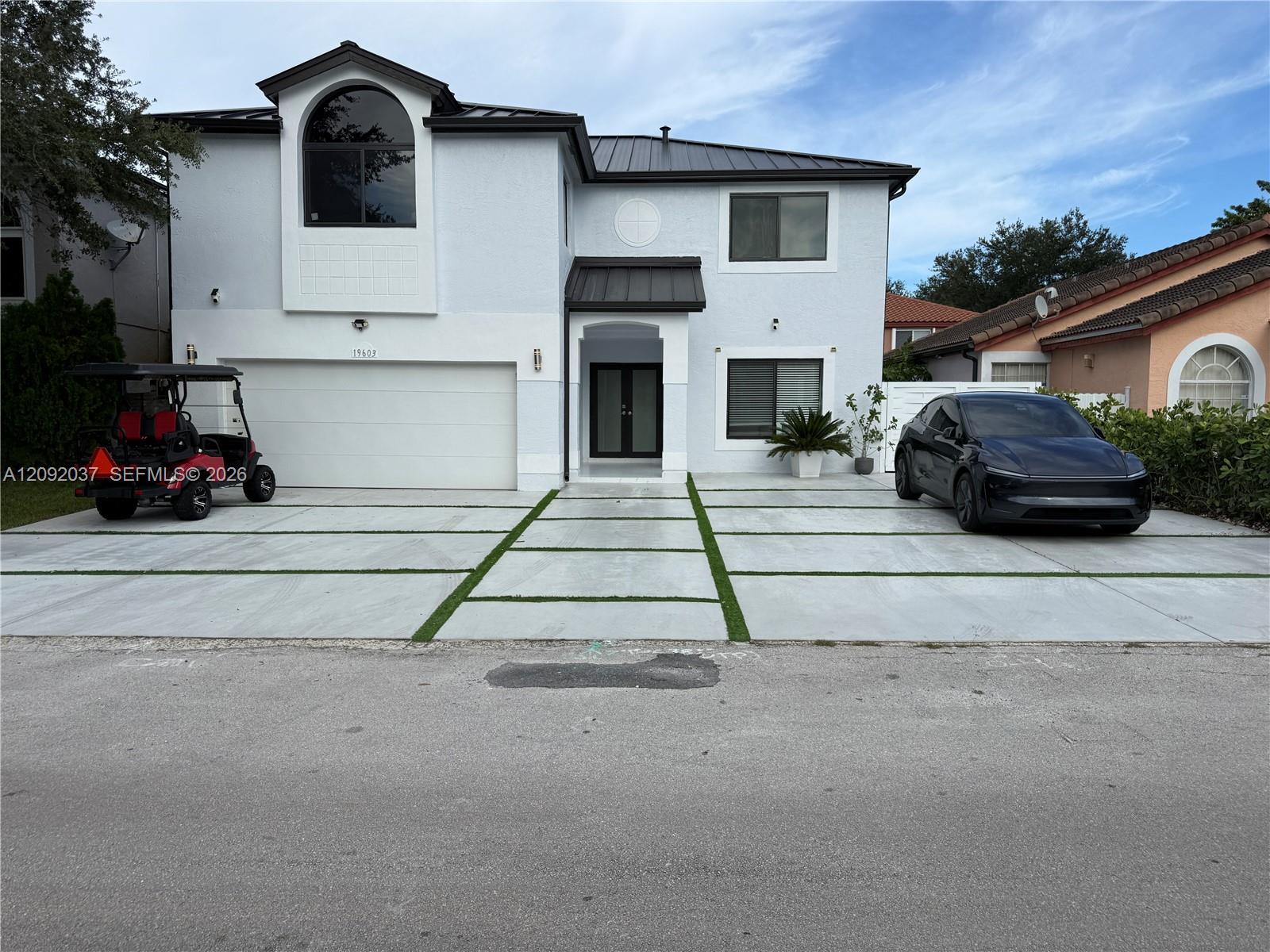 19603 NW 82nd Pl, Hialeah FL 33015