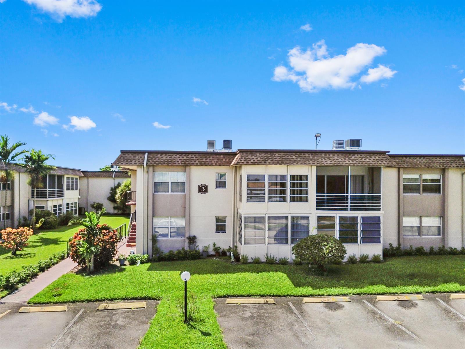 504 Davis Road # 97, Palm Springs FL 33461