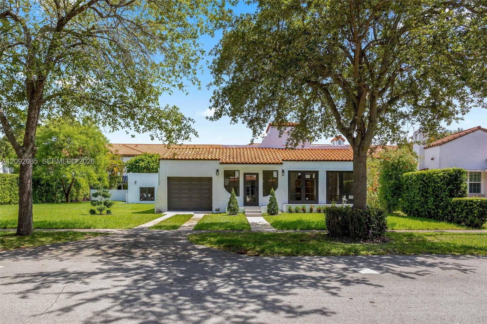 434 Aragon Ave, Coral Gables FL 33134