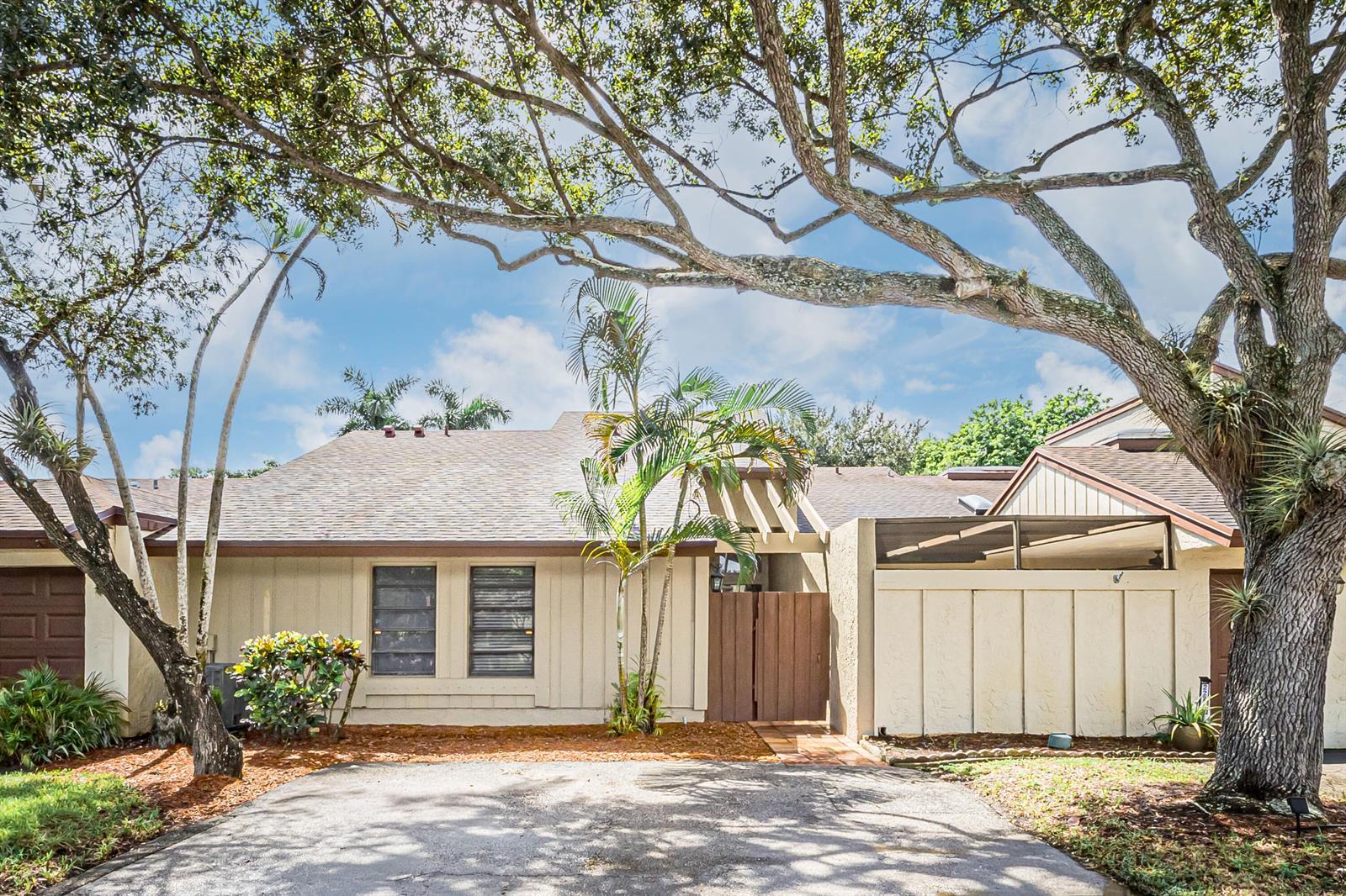22724 VISTAWOOD Way, Boca Raton FL 33428