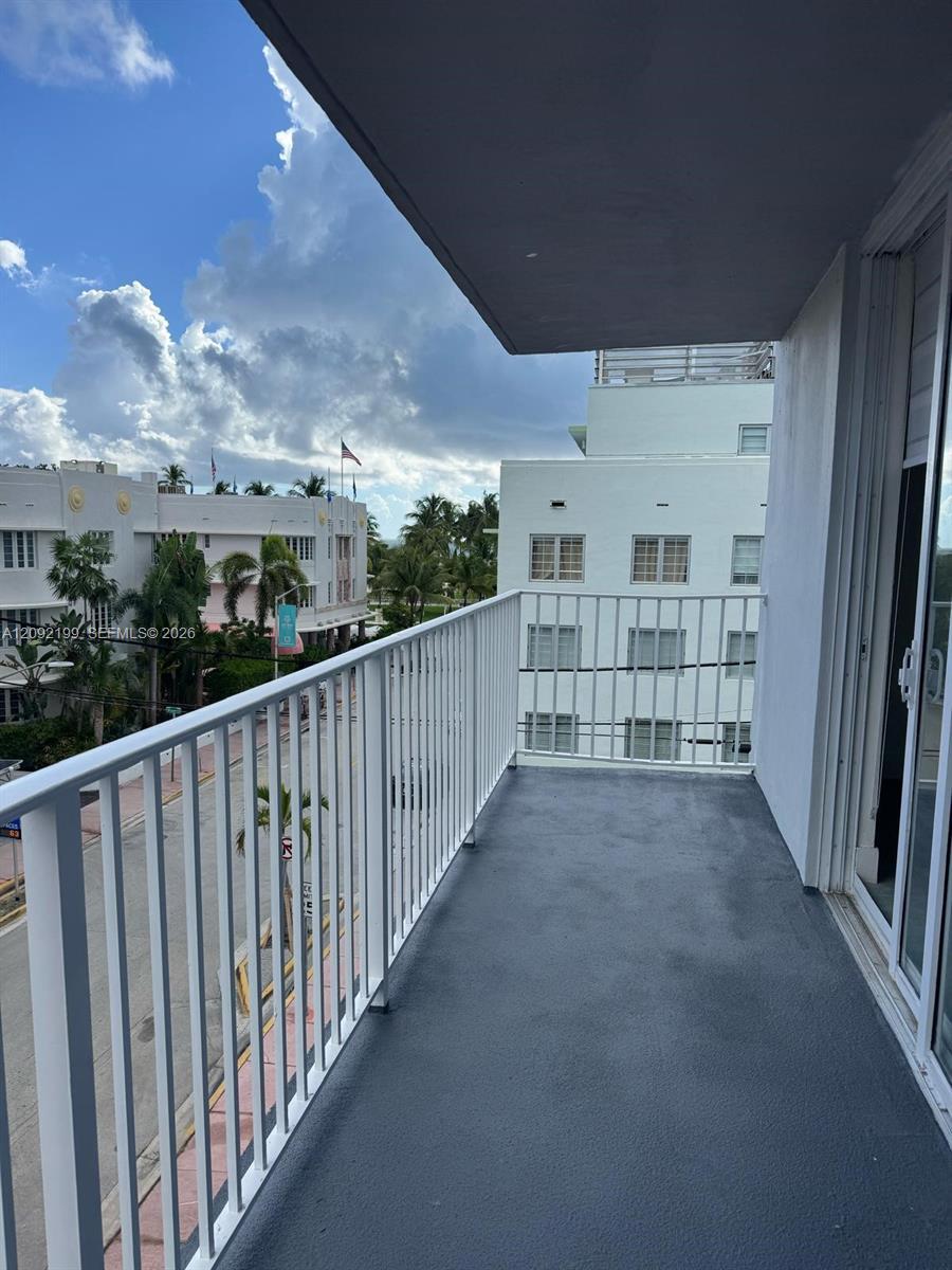 1255 Collins Ave # 406, Miami Beach FL 33139