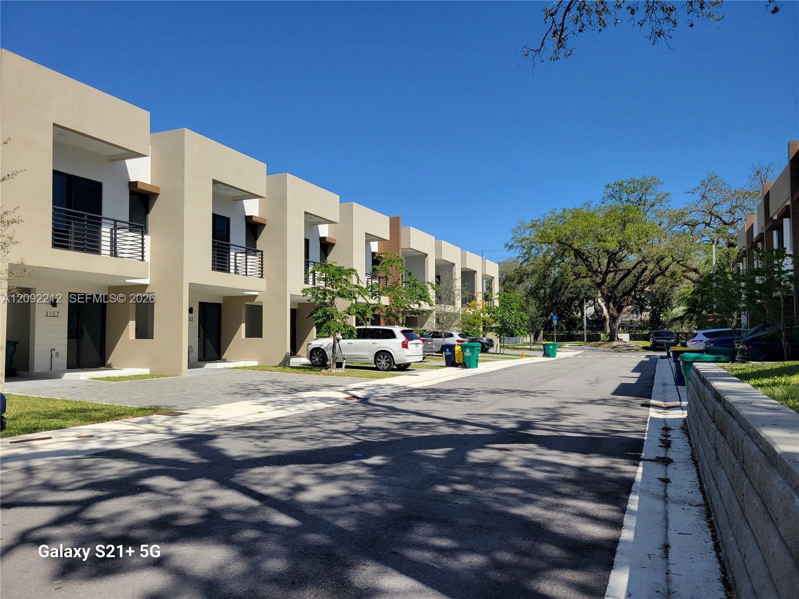 4141 N Oak Pl, Dania Beach FL 33314