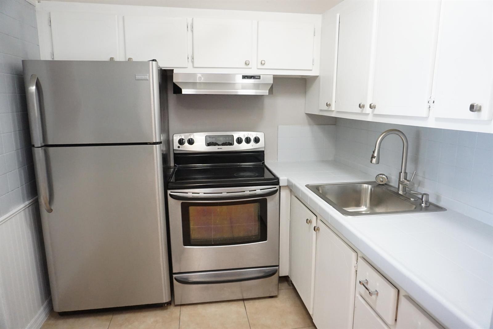 89 Cambridge D, West Palm Beach FL 33417