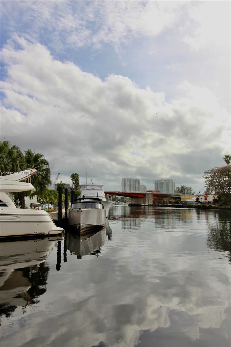 2290 NW North River Dr # 13, Miami FL 33125
