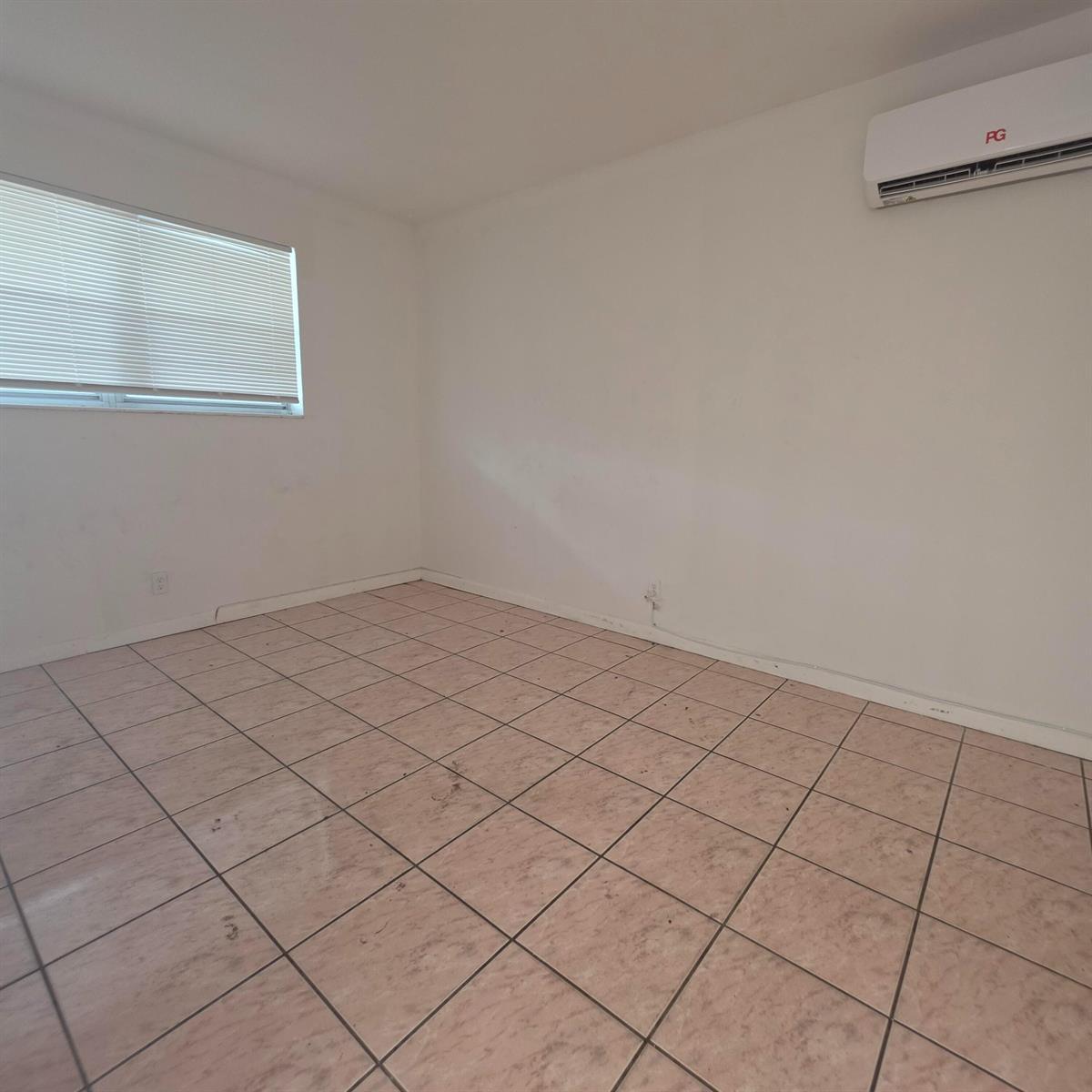 1826 Sherman Street Apt 7, Hollywood FL 33020
