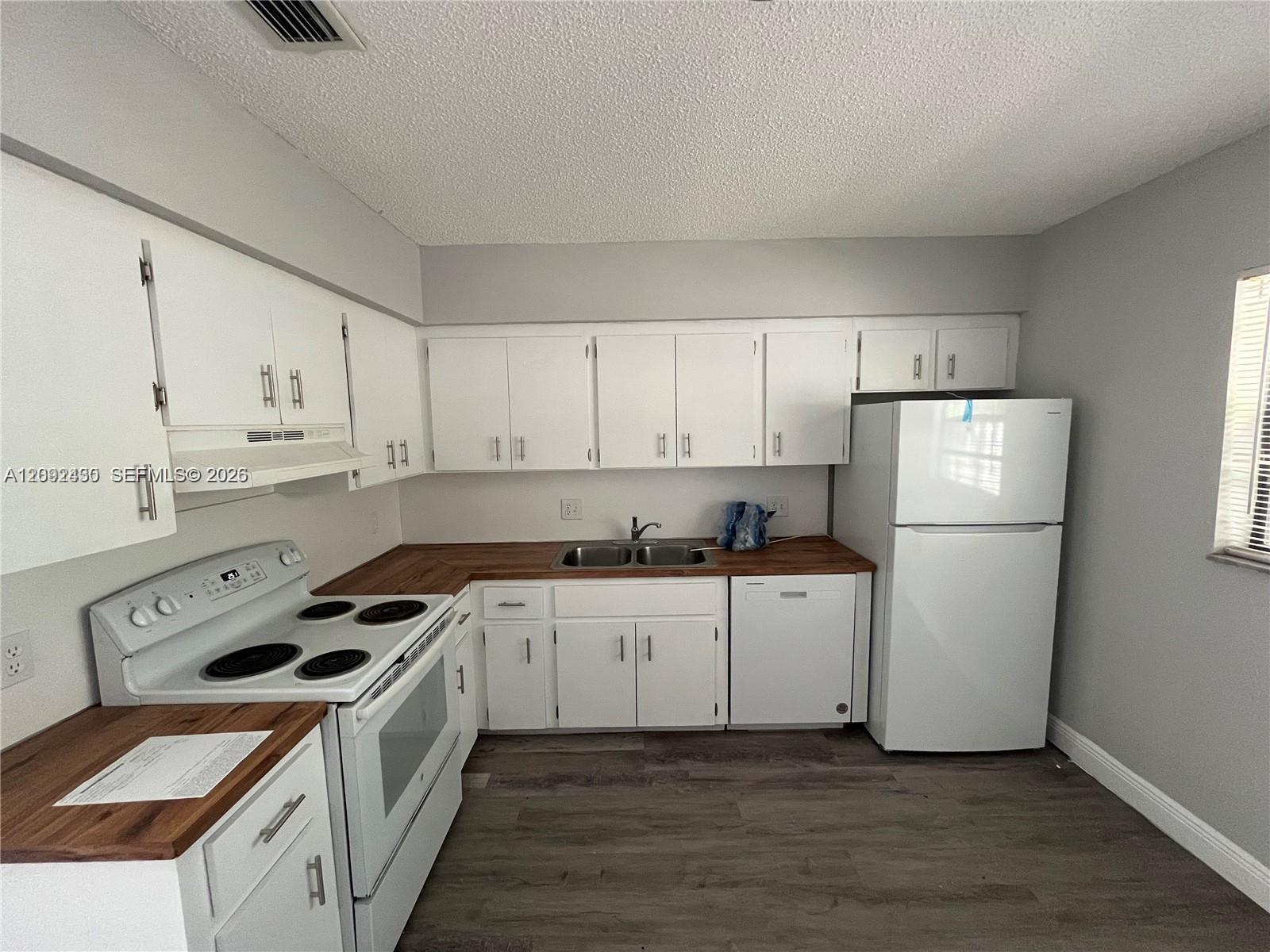3739 SE 15 St # 2, Dania Beach FL 33004