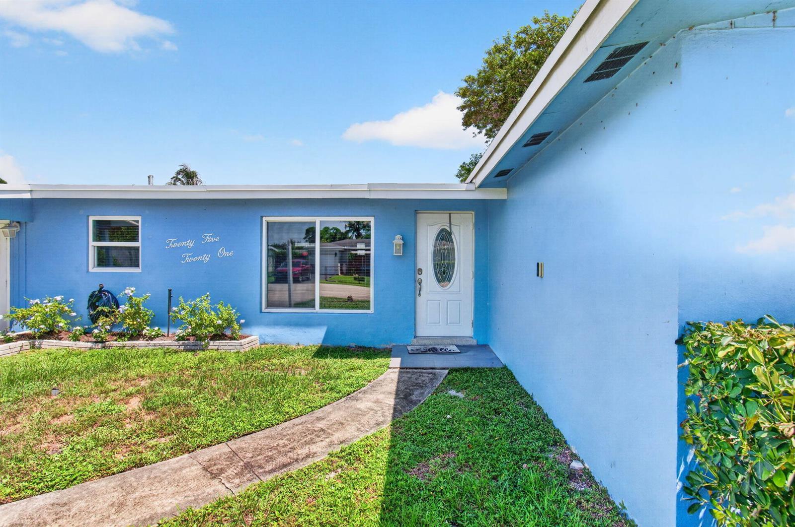 2521 Myrica Road, West Palm Beach FL 33406