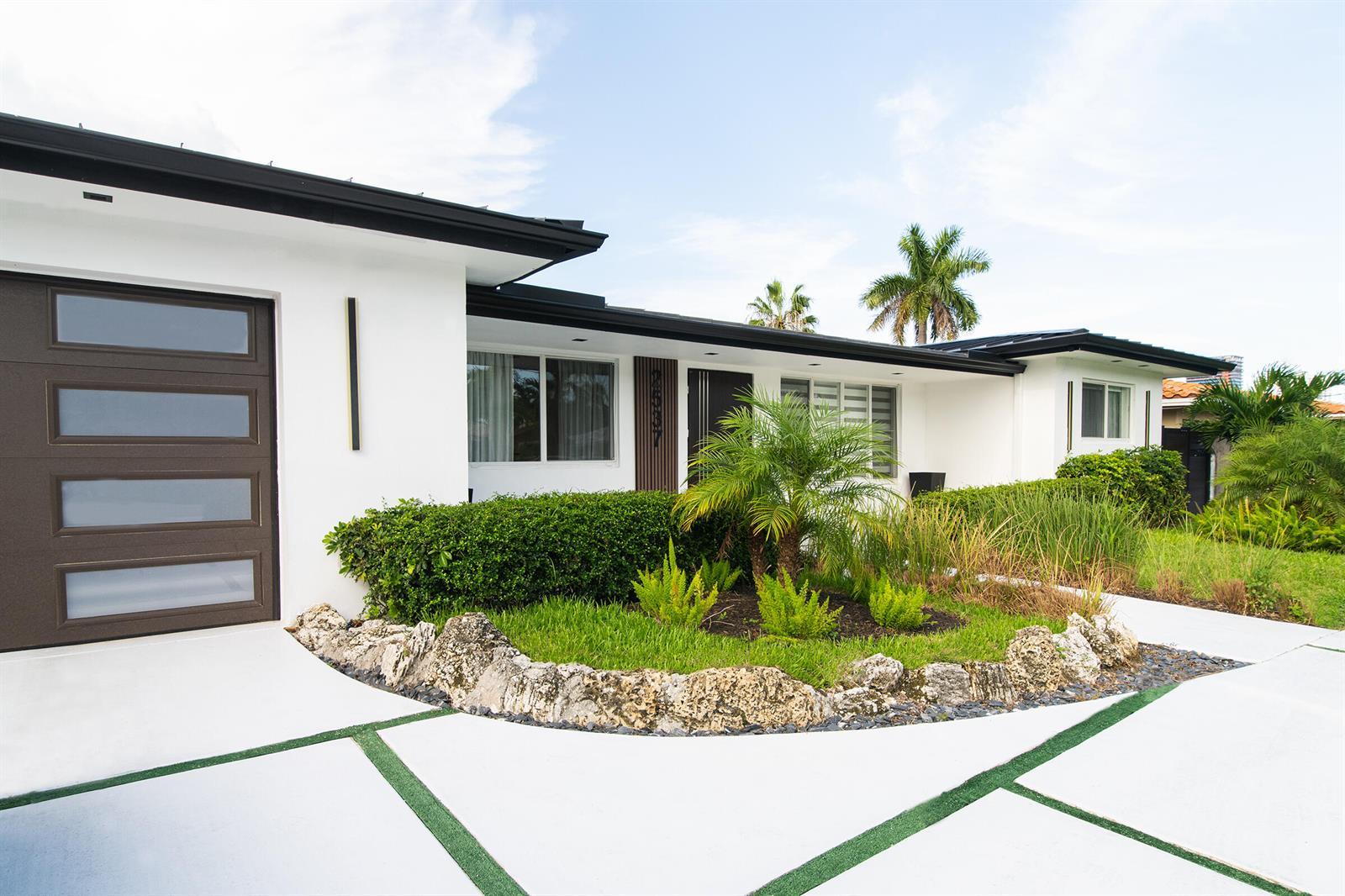 2537 SE 10TH Court, Pompano Beach FL 33062