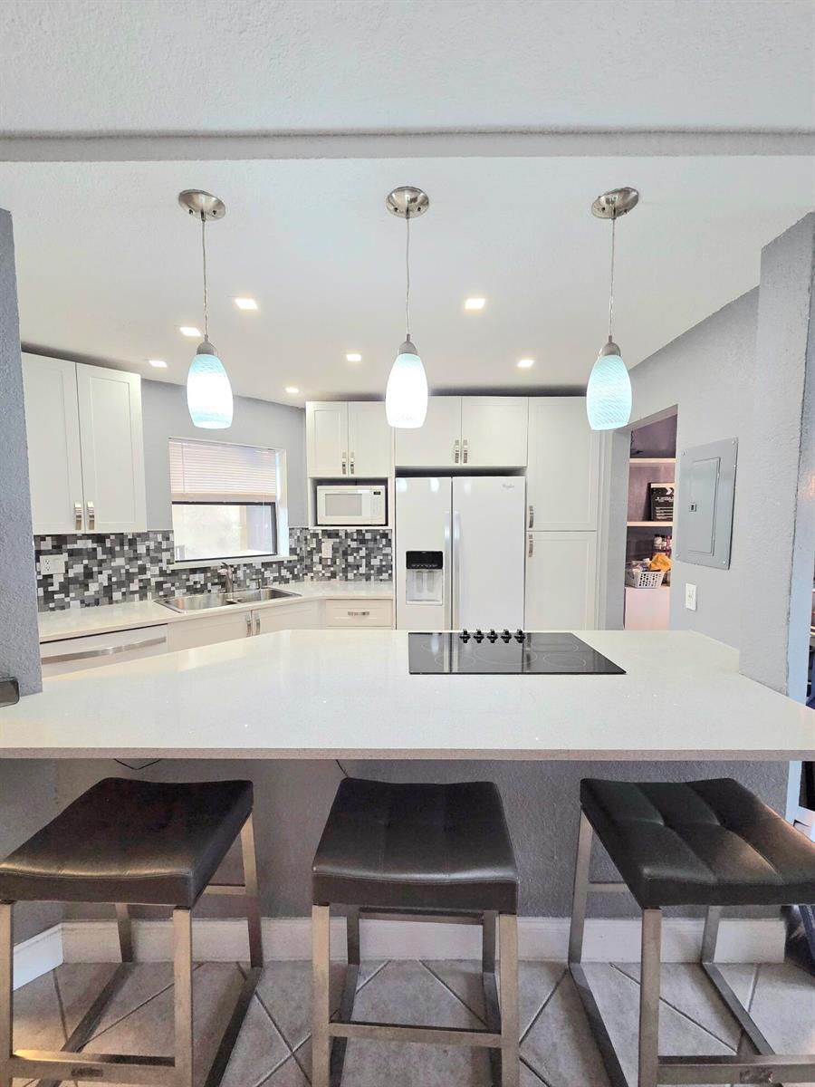 6655 W Broward Boulevard # 203, Plantation FL 33317