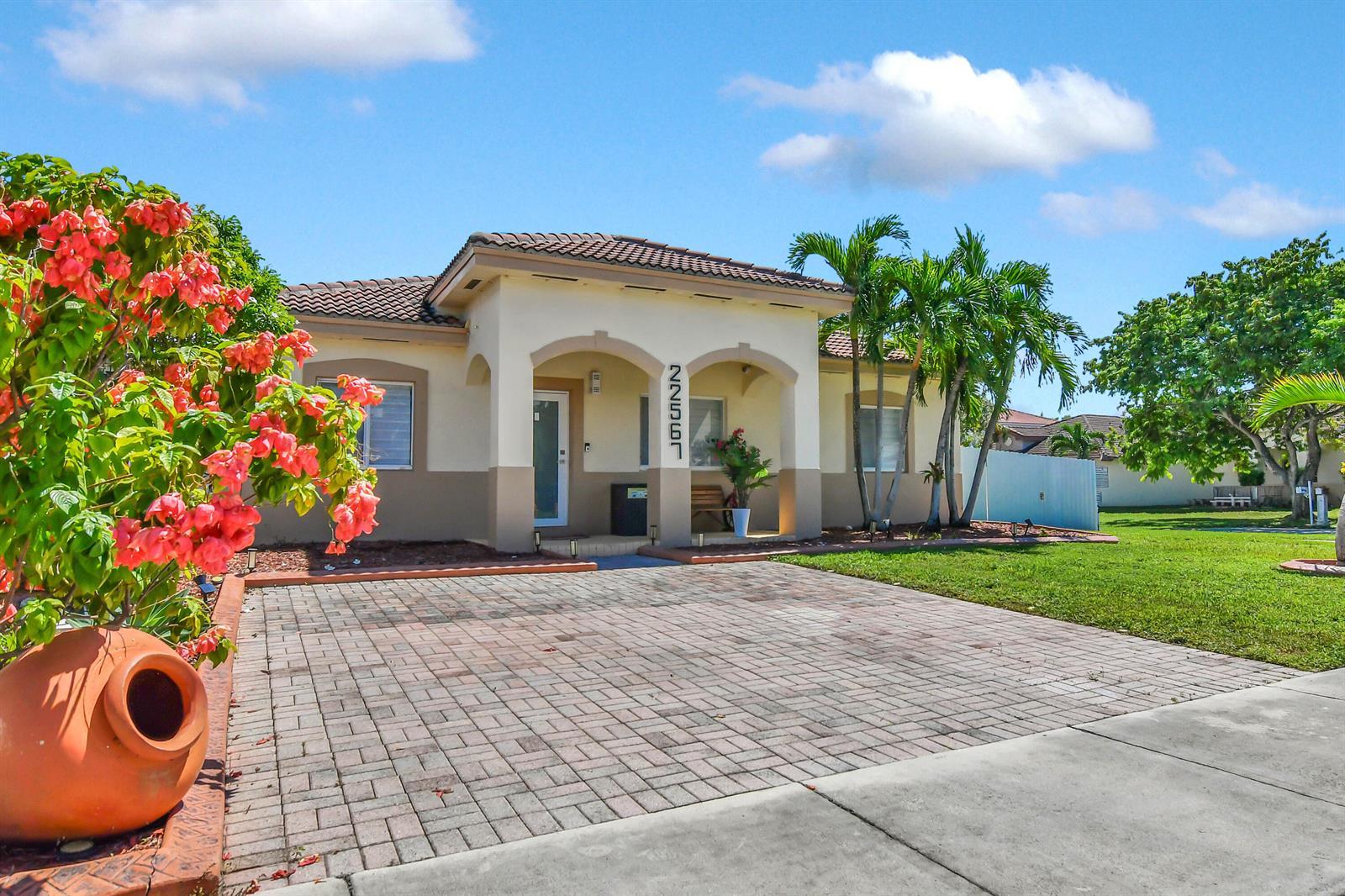 22567 SW 102ND Path, Cutler Bay FL 33190