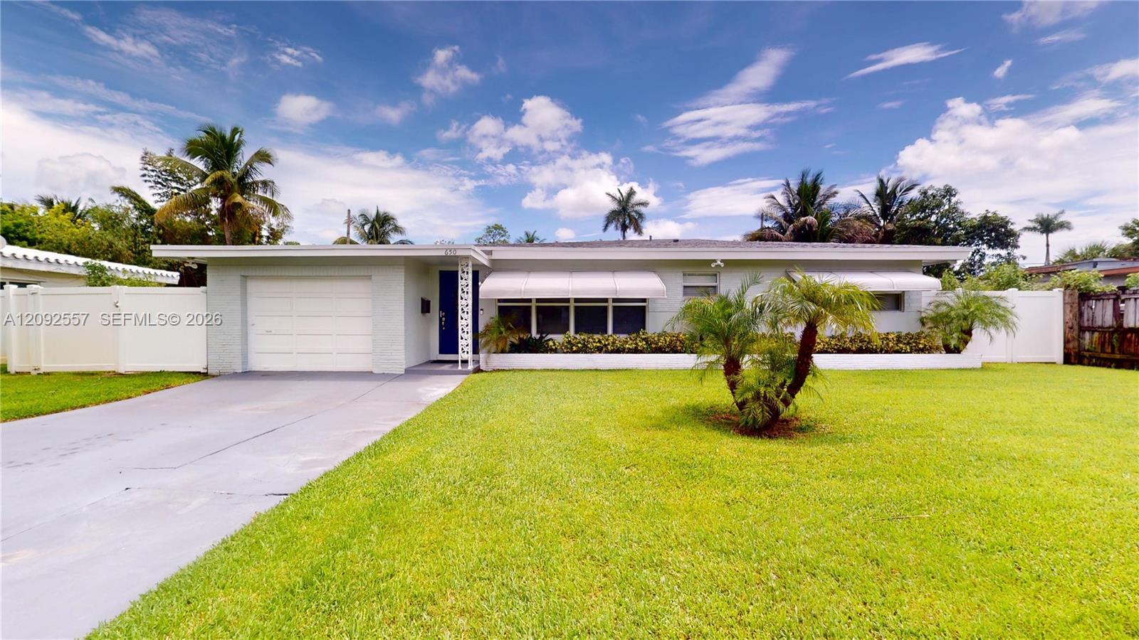 650 E Evanston Cir, Fort Lauderdale FL 33312