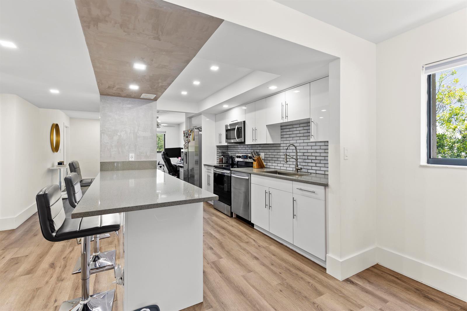 4491 CRYSTAL LAKE Drive # 204C, Deerfield Beach FL 33064