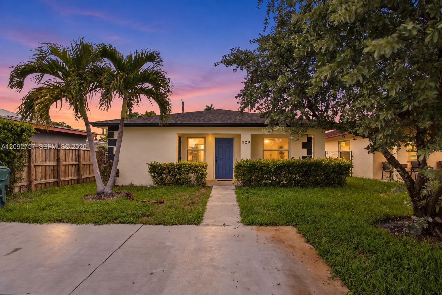 209 NE 35th St, Oakland Park FL 33334