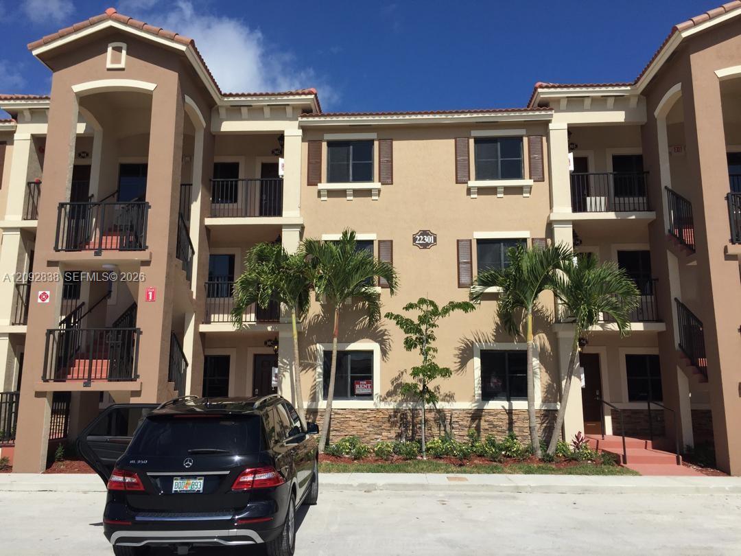 22301 SW 88 pl # 3, Cutler Bay FL 33190