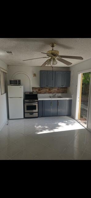 660 LONG ISLAND Avenue, Fort Lauderdale FL 33312