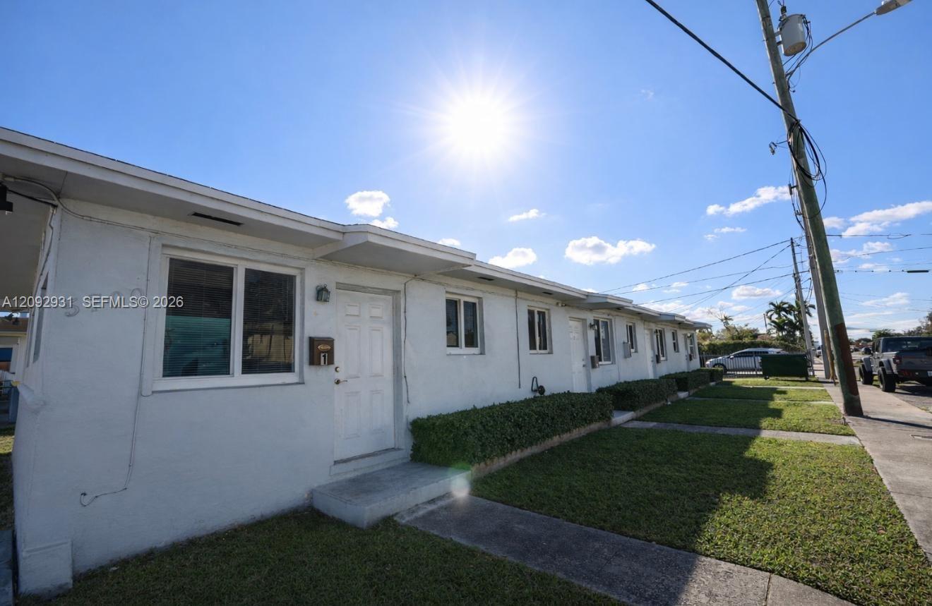 5700 SW 4th St # 4, Miami FL 33144