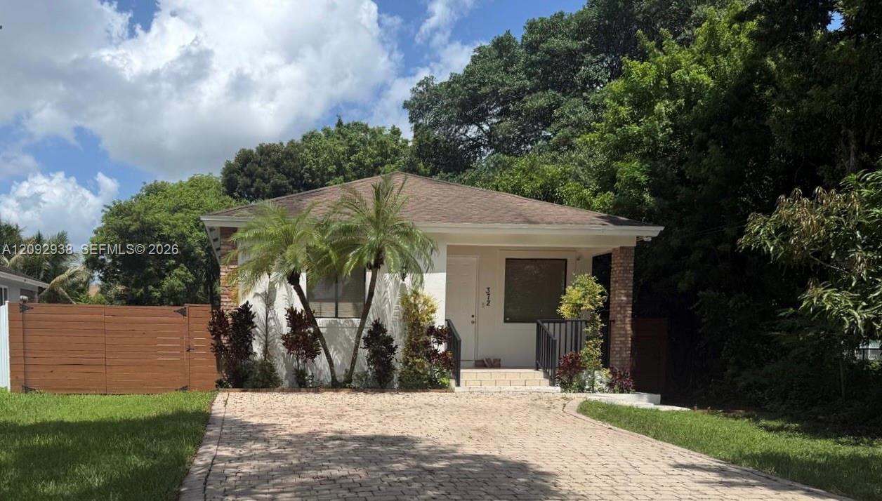372 SW 2nd St, Florida City FL 33034