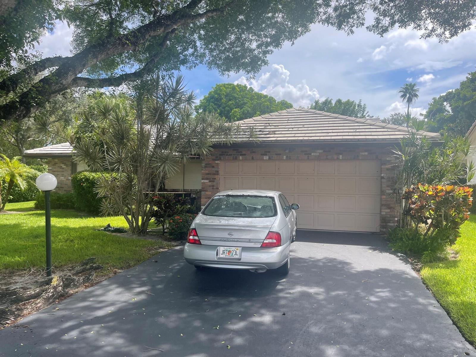 10895 CYPRESS RUN Circle, Coral Springs FL 33071
