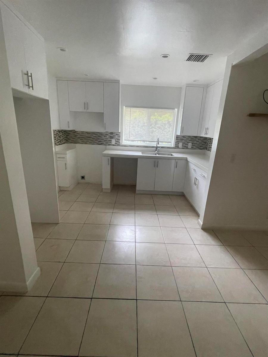 2410 GARFIELD Street, Hollywood FL 33020